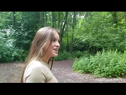 ❤️ Ik stelde Evelina foar dat wy op in iepenbier plak neuke! Se sei ja. Dan ik neukte har yn 'e kont en cum yn har mûle. Doe pikte se harsels. ❌ Kwaliteitsporno op fy.porno-flix.ru ❤