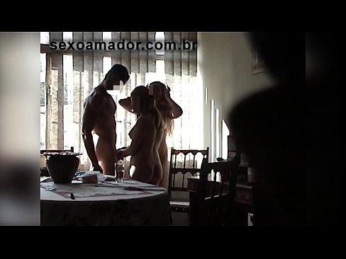 ❤️ Seksfreonen noegje in gigantyske man en in trijetal mei him út ❌ Kwaliteitsporno op fy.porno-flix.ru ❤